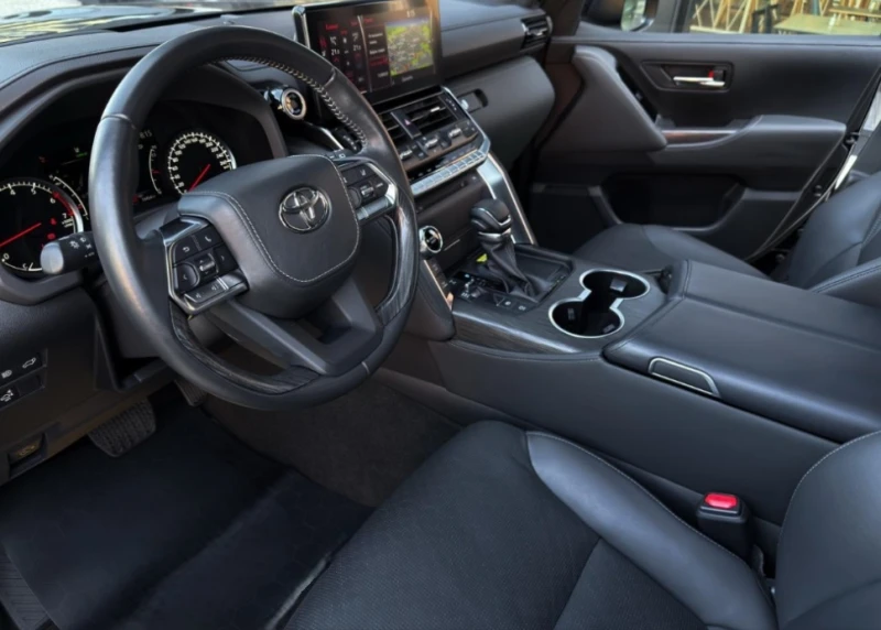 Toyota Land cruiser 300 3.5 V6 , снимка 7 - Автомобили и джипове - 52392522