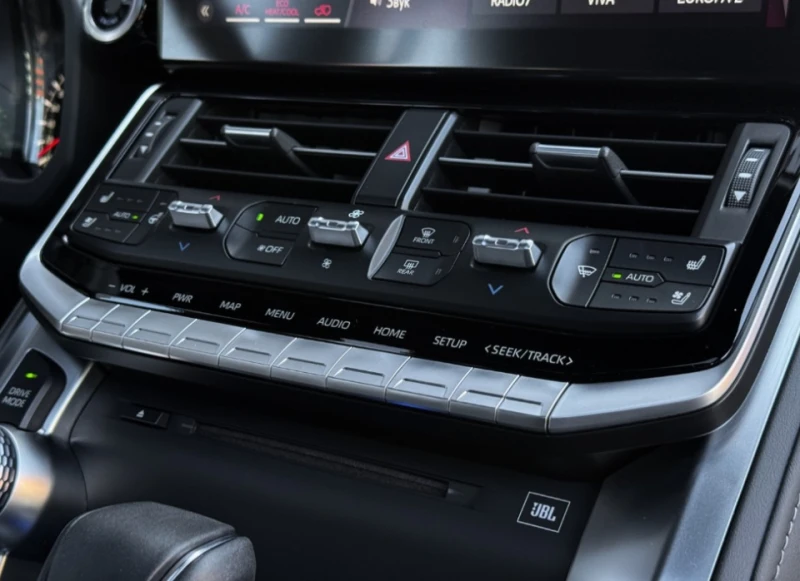 Toyota Land cruiser 300 3.5 V6 , снимка 11 - Автомобили и джипове - 52392522