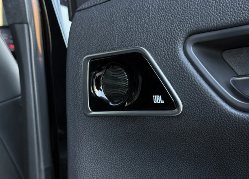 Toyota Land cruiser 300 3.5 V6 , снимка 17 - Автомобили и джипове - 52392522