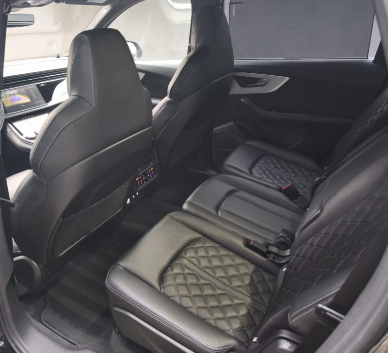 Audi SQ7, снимка 8 - Автомобили и джипове - 53158380