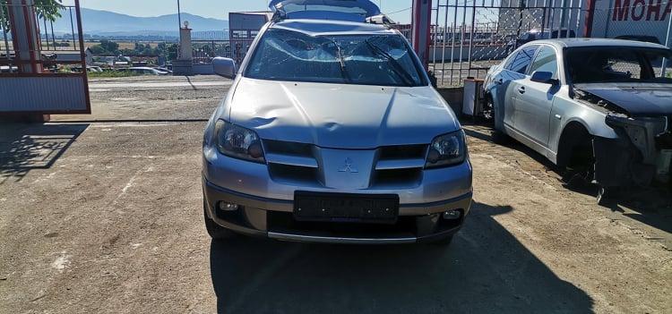 Mitsubishi Outlander 2.0, снимка 2 - Автомобили и джипове - 38178764