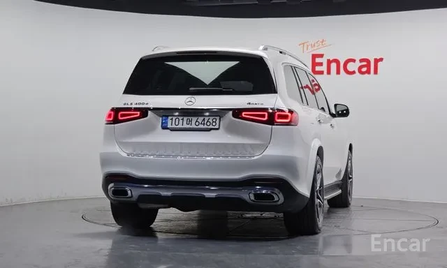 Mercedes-Benz GLS 400 4MATIC | Air Suspension | Кожен салон | 7 места, снимка 4 - Автомобили и джипове - 55201041