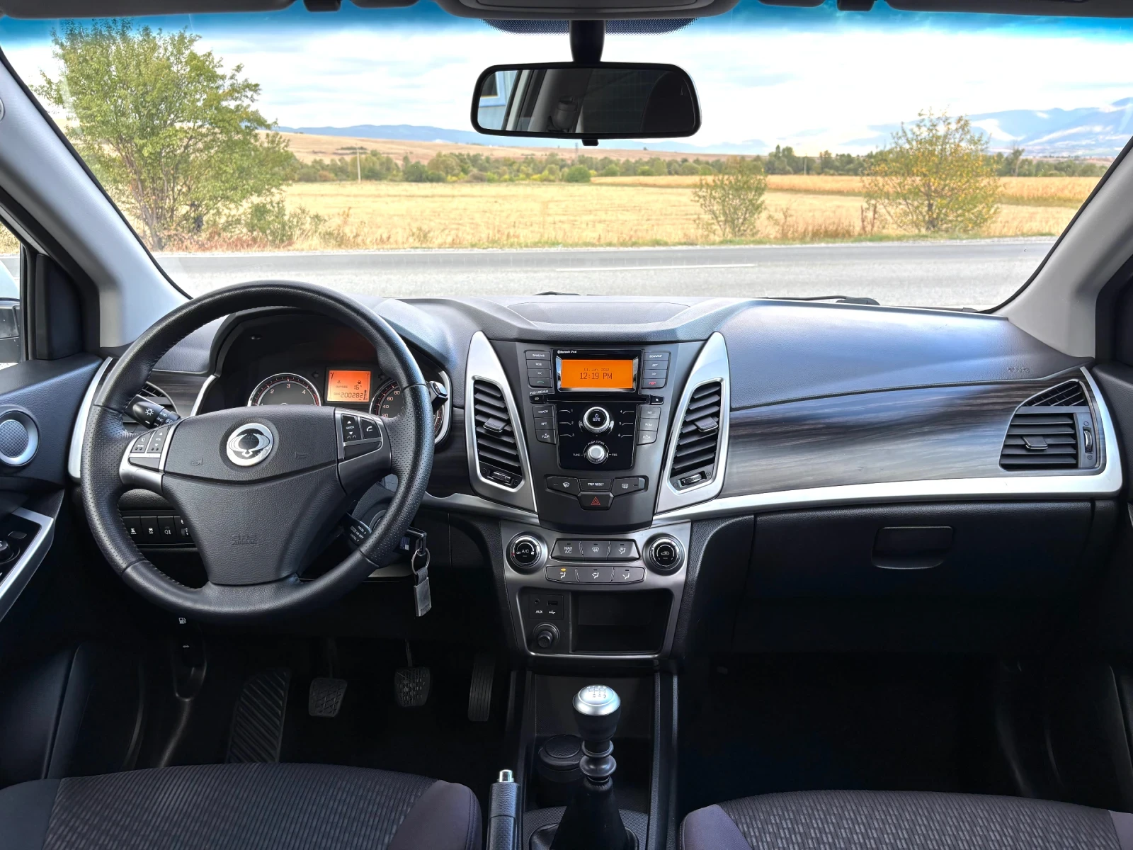 SsangYong Korando 2.0 e-XDI  4x4 - изображение 10