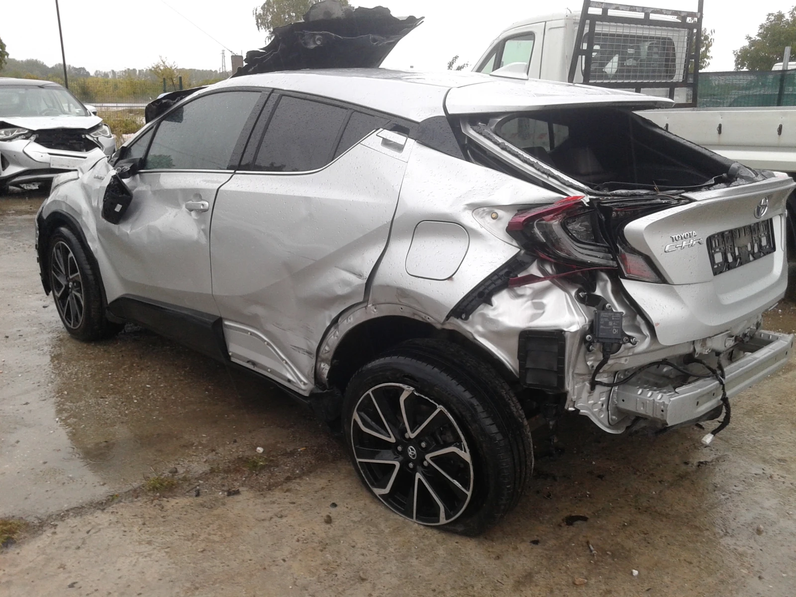 Toyota C-HR 1.8 vvti hybrid - изображение 3