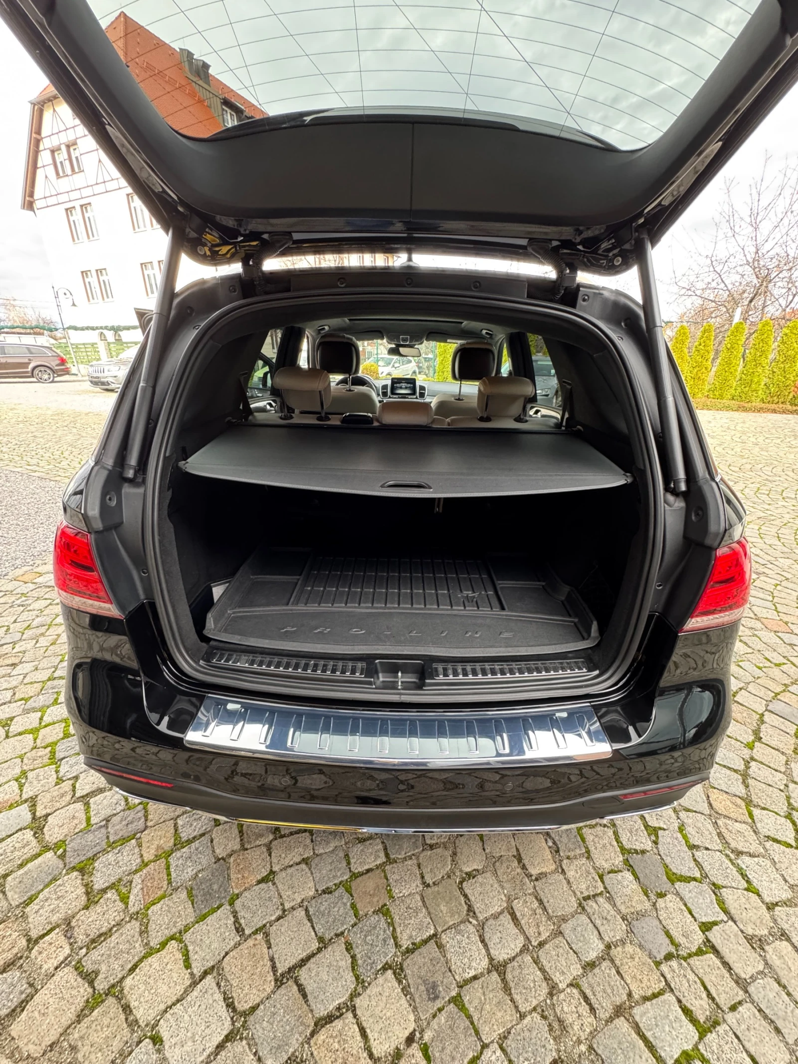 Mercedes-Benz GLE 350 AMG Line/4Matic - изображение 8