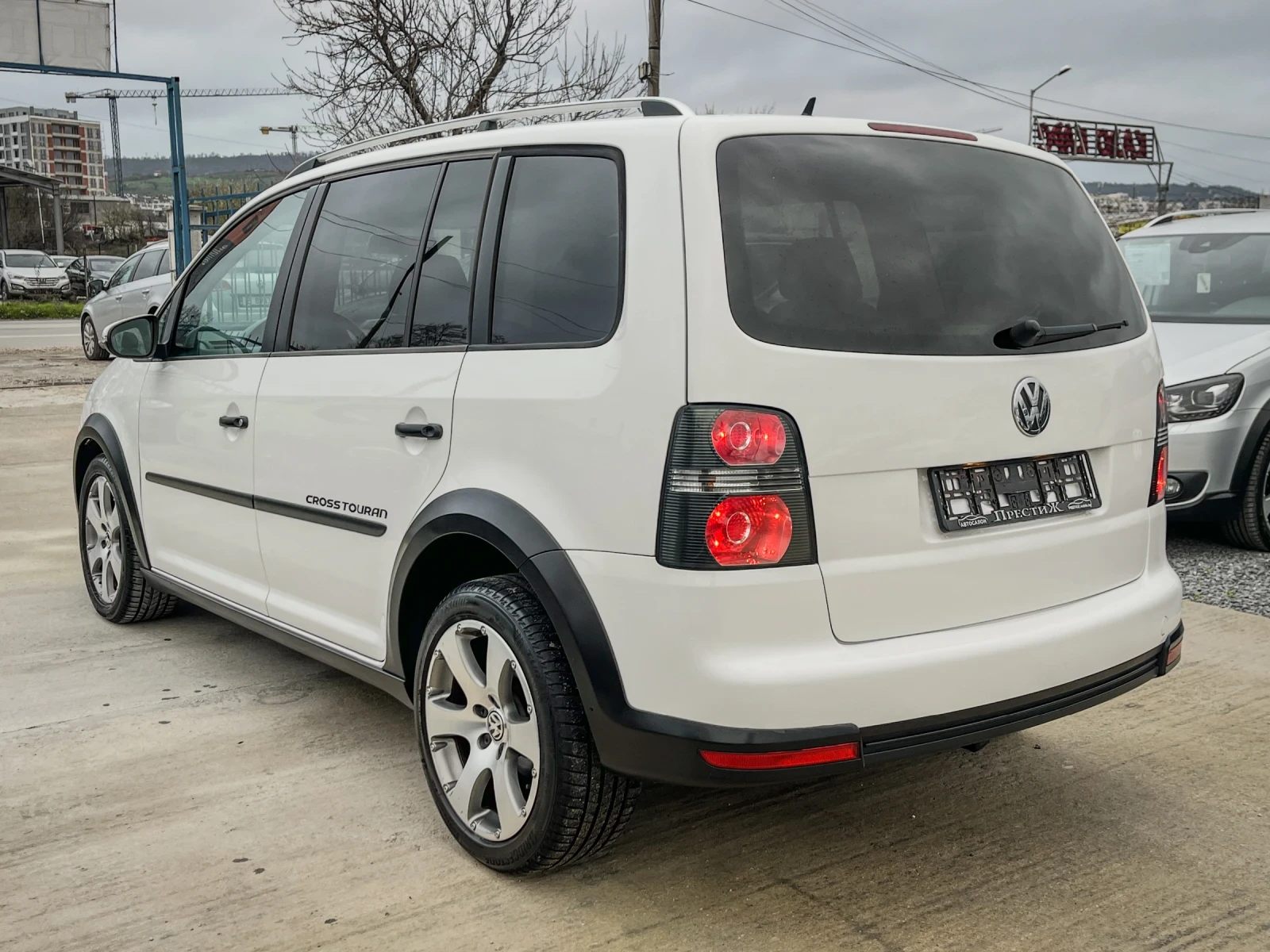 VW Touran 1.9 TDI - CROSS - 6ck. | Mobile.bg   6