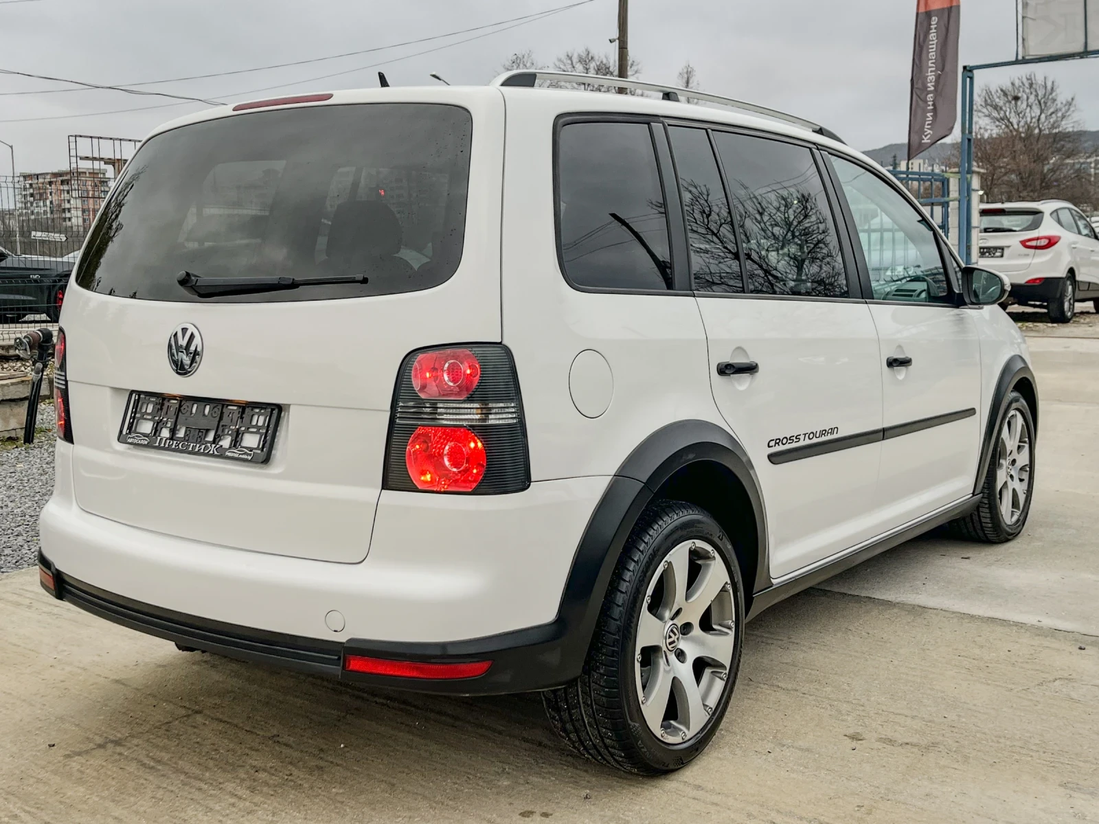 VW Touran 1.9 TDI - CROSS - 6ck. | Mobile.bg   4