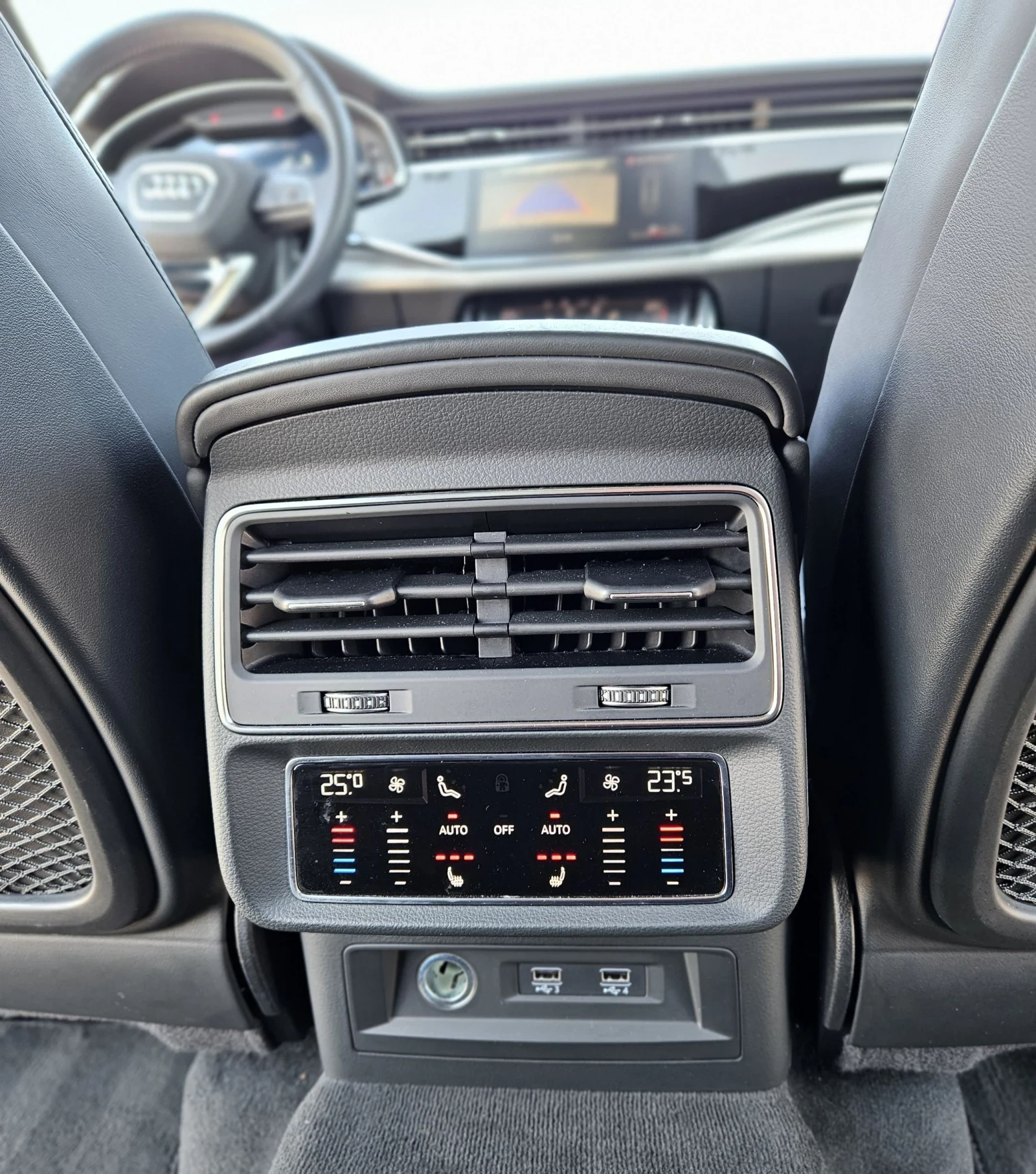 Audi SQ7 Bang & Olufsen , снимка 15 - Автомобили и джипове - 53158380