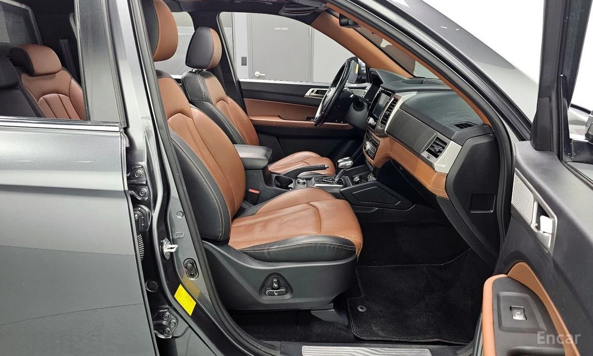 SsangYong Rexton, снимка 12 - Автомобили и джипове - 53737460