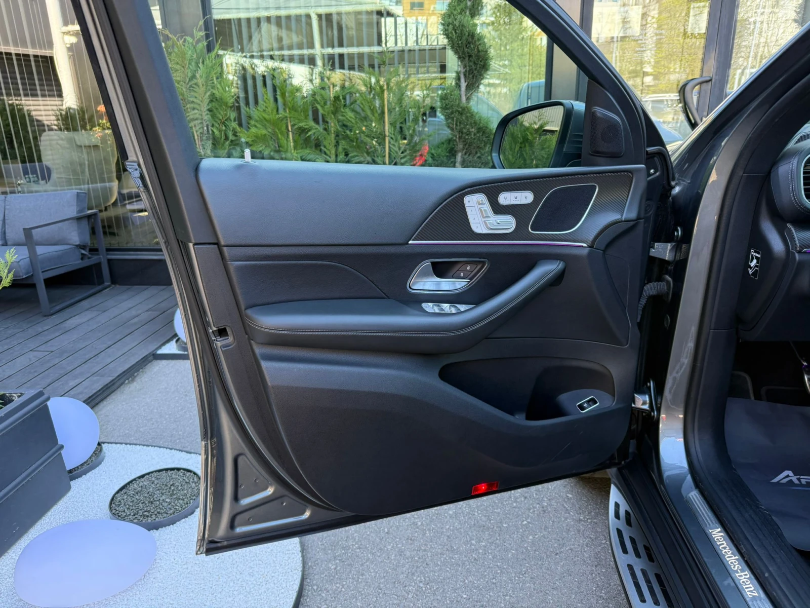 Mercedes-Benz GLE 350 AIRMATIC/AMG, снимка 11 - Автомобили и джипове - 54139750