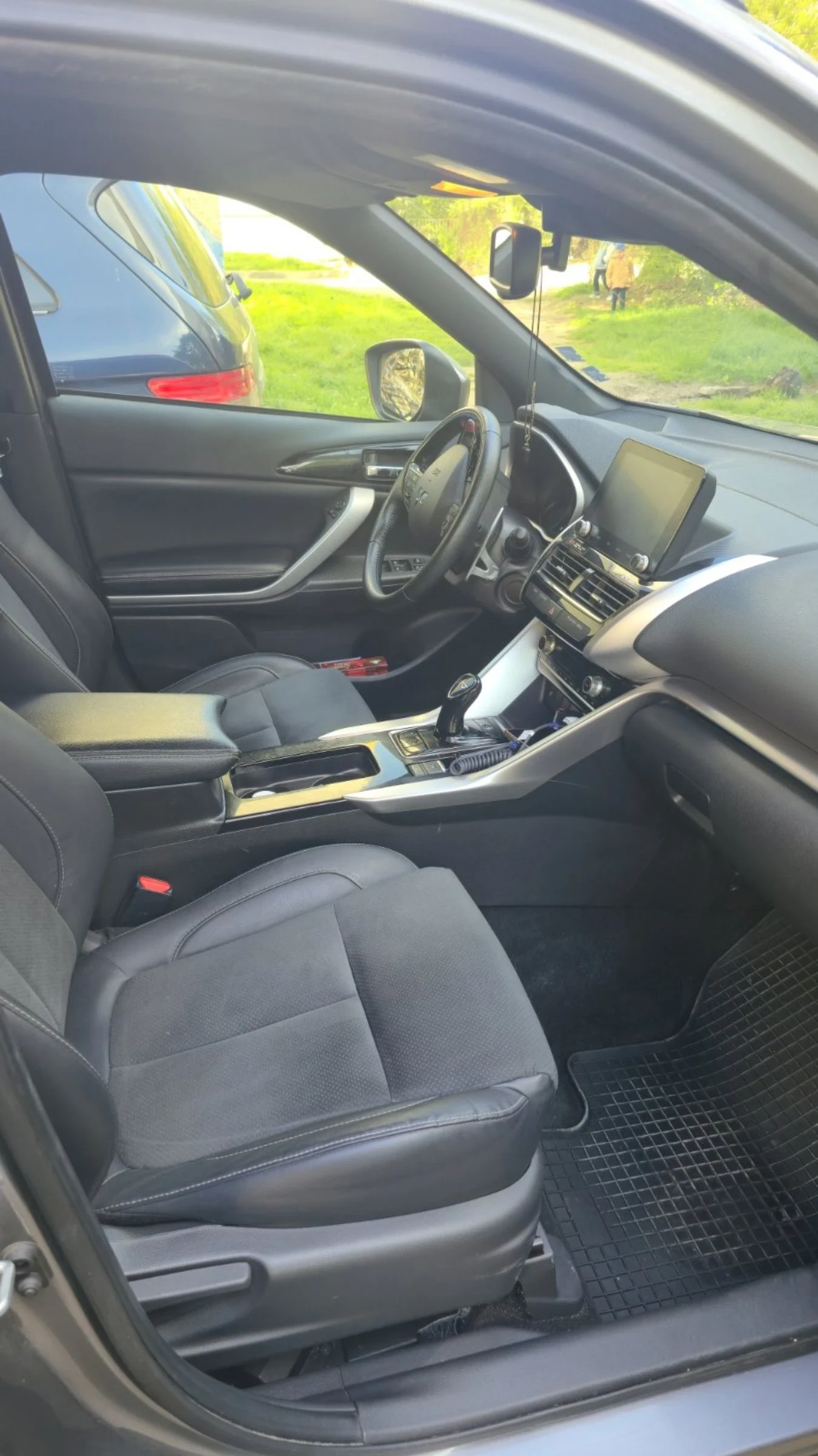 Mitsubishi Eclipse Cross PHEV , снимка 13 - Автомобили и джипове - 54231654