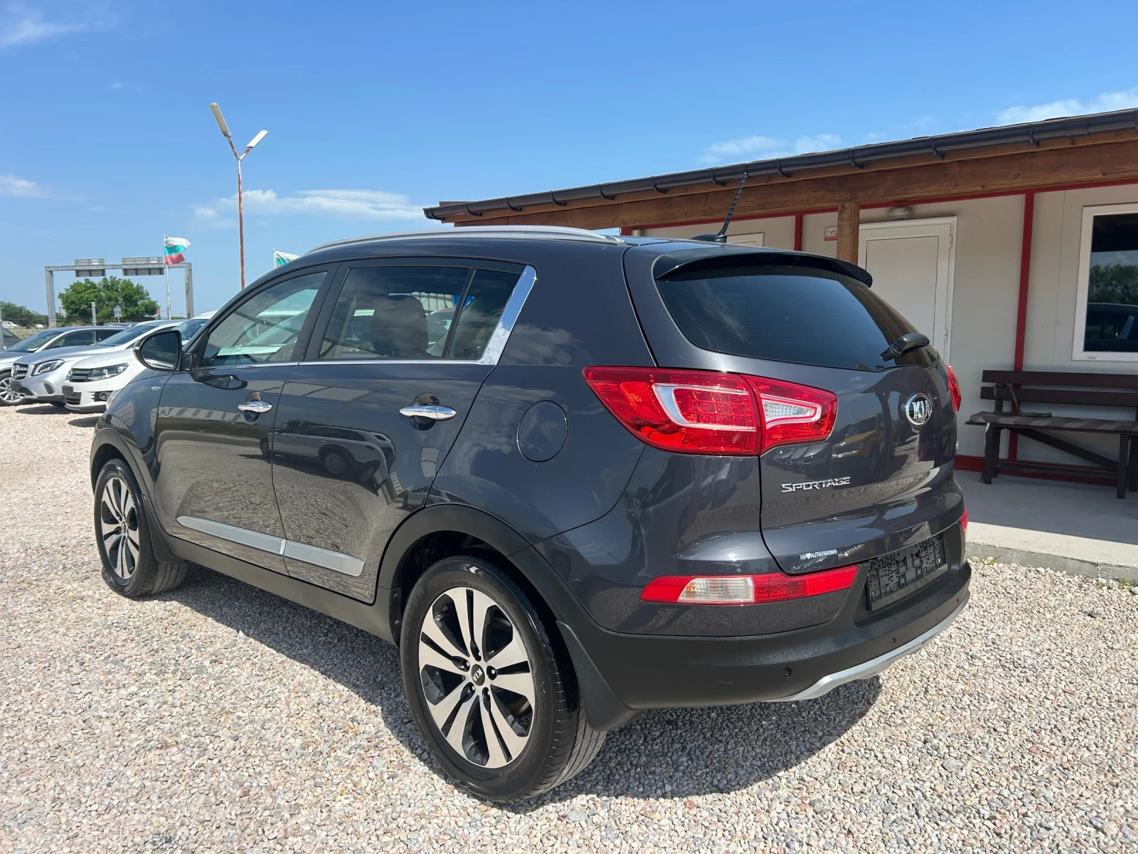 Kia Sportage * 2.0* 184к.с* 4x4* REBEL* Сервизна* Книжка* , снимка 4 - Автомобили и джипове - 54294186