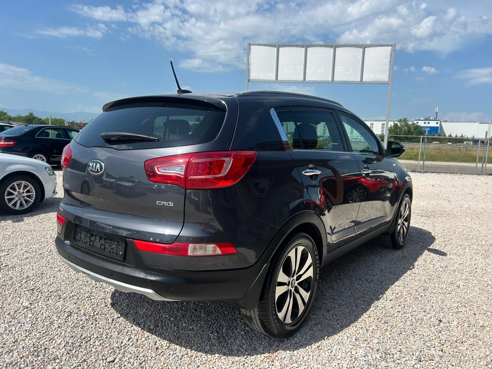 Kia Sportage * 2.0* 184к.с* 4x4* REBEL* Сервизна* Книжка* , снимка 3 - Автомобили и джипове - 54294186