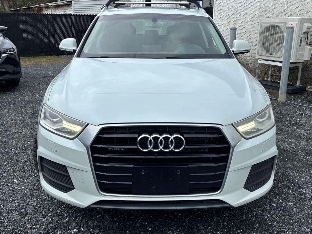 Audi Q3 * Progressiv * KEYLESS * SUNROOF * ПОДГРЕВ, снимка 2 - Автомобили и джипове - 54433889