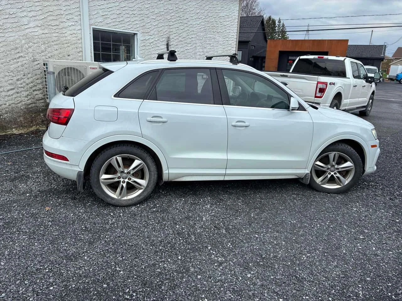 Audi Q3 * Progressiv * KEYLESS * SUNROOF * ПОДГРЕВ, снимка 4 - Автомобили и джипове - 54433889
