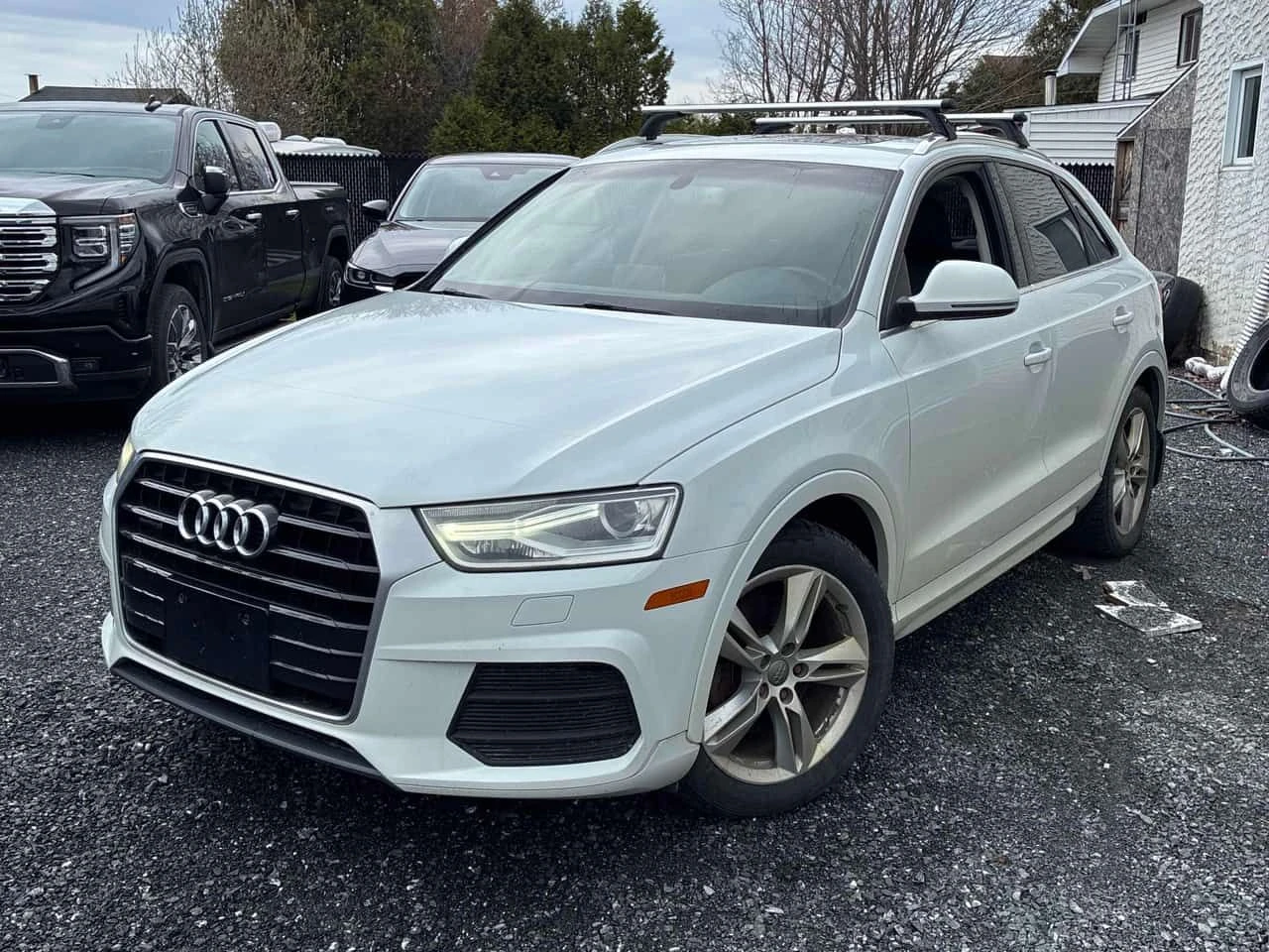 Audi Q3 * Progressiv * KEYLESS * SUNROOF * ПОДГРЕВ