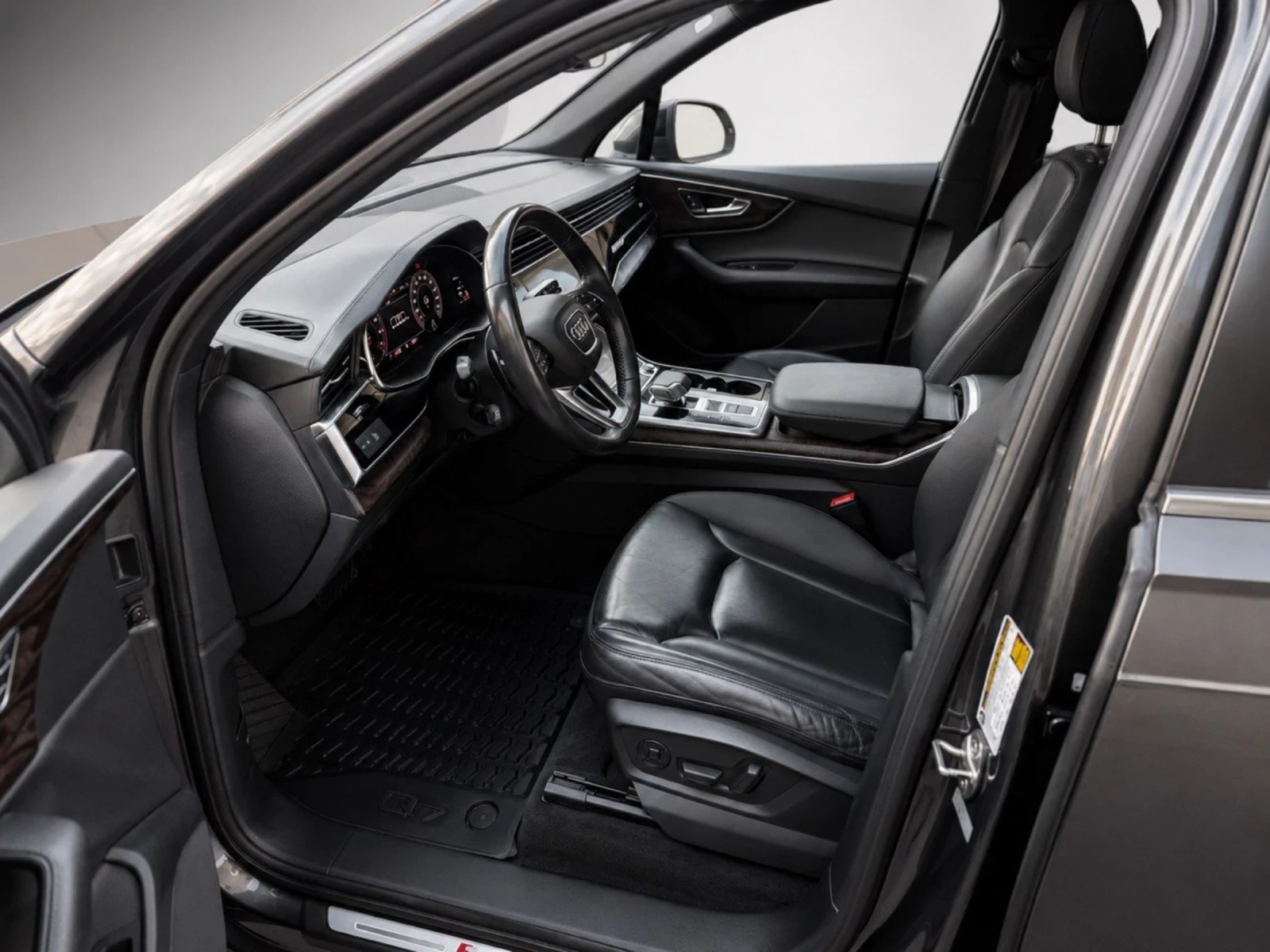 Audi Q7 * S line * 55tfsi * FACE* PANO* VIRTUAL* , снимка 11 - Автомобили и джипове - 54784566