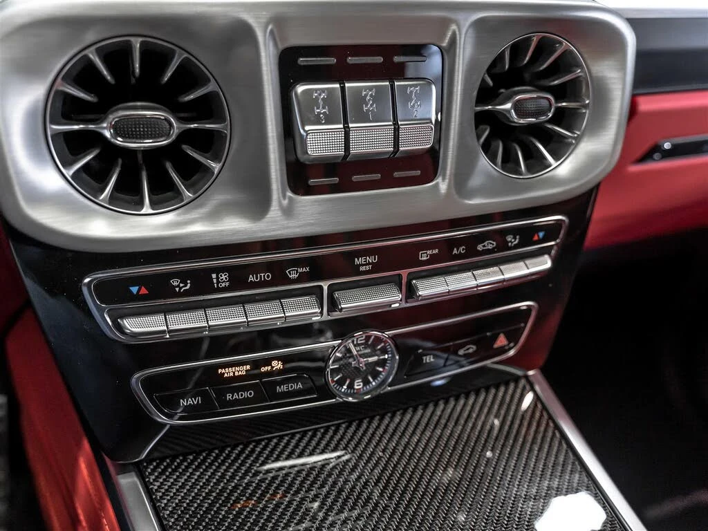 Mercedes-Benz G 63 AMG NIGHT PKG| CARBON| DISTRONIC| 360| BURMESTER| MASS, снимка 13 - Автомобили и джипове - 54876403