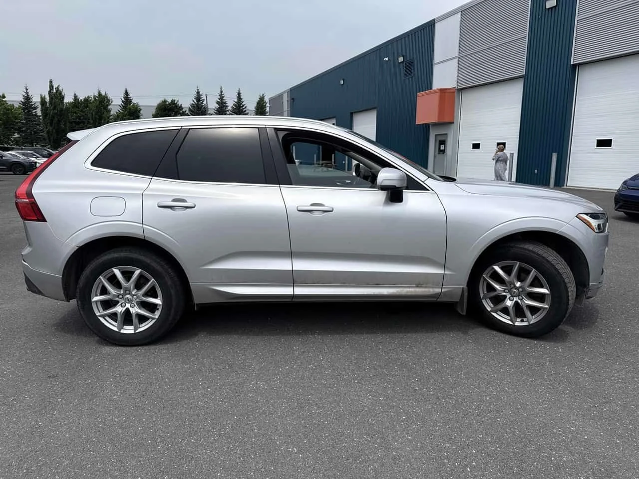 Volvo XC60 Momentum/ПАНОРАМА/АВТОФИНАНСИРАНЕ, снимка 4 - Автомобили и джипове - 55125472