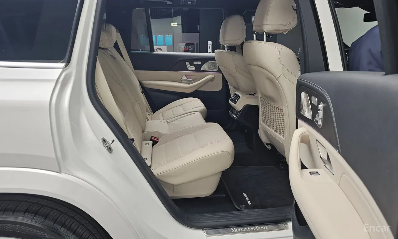 Mercedes-Benz GLS 400 4MATIC | Air Suspension | Кожен салон | 7 места, снимка 12 - Автомобили и джипове - 55201041