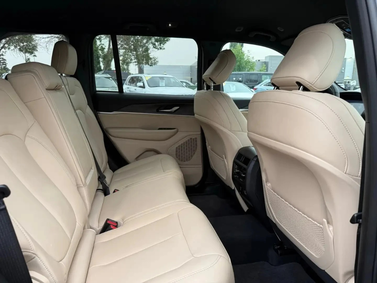 Jeep Grand cherokee Limited ЦЕНА ДО БЪЛГАРИЯ АВТОКРЕДИТ, снимка 13 - Автомобили и джипове - 55437380