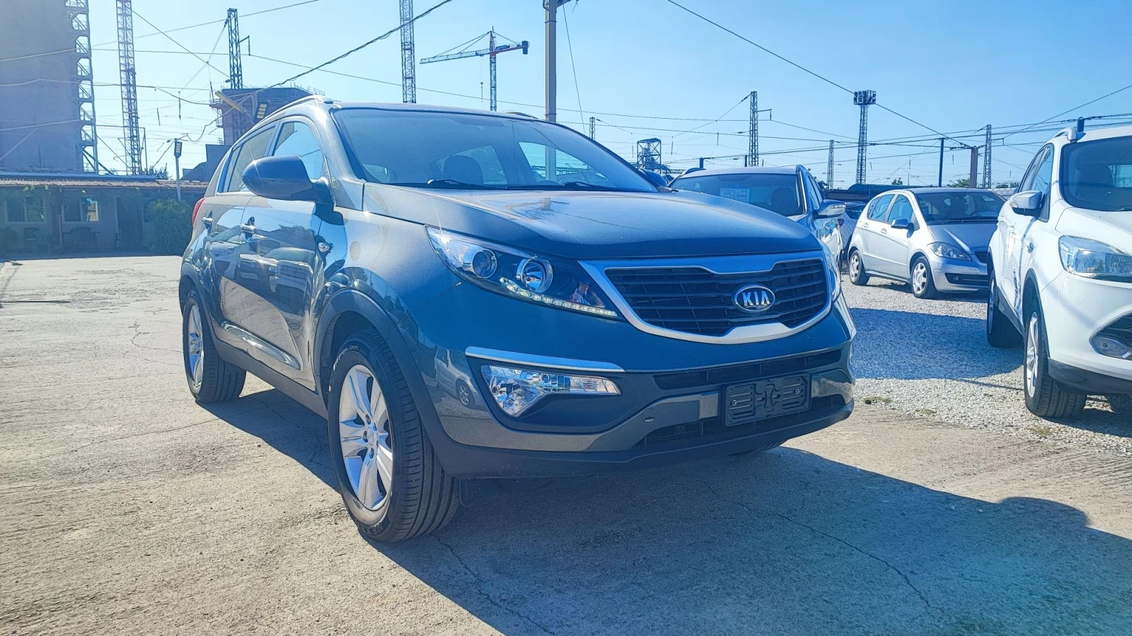 Kia Sportage 1.6, снимка 3 - Автомобили и джипове - 55610924