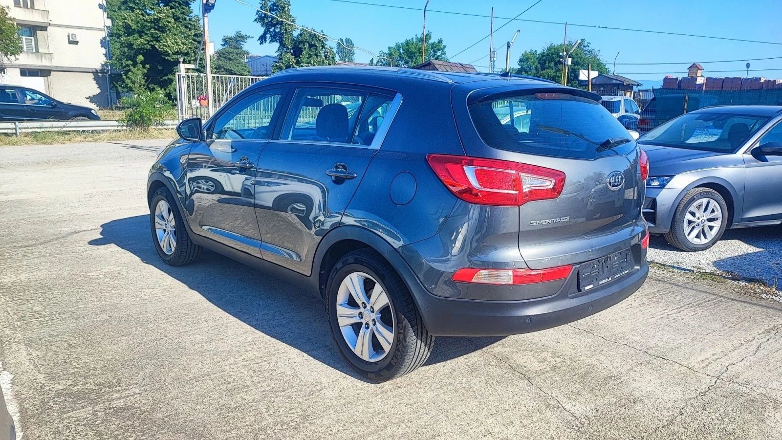 Kia Sportage 1.6, снимка 6 - Автомобили и джипове - 55610924