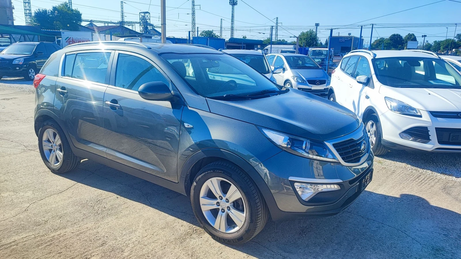 Kia Sportage 1.6, снимка 5 - Автомобили и джипове - 55610924