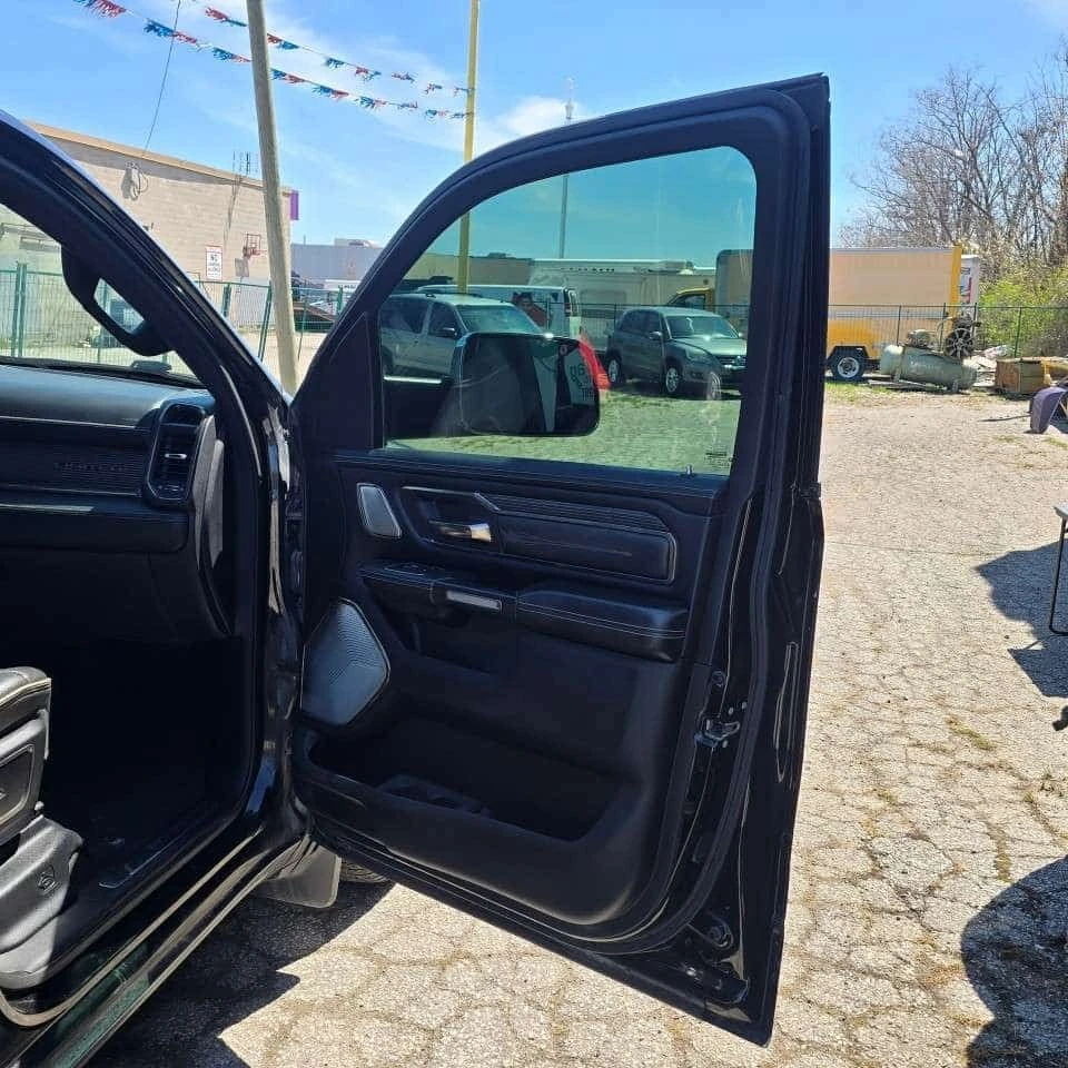 Dodge RAM 1500 * Limited 4x4 Crew Cab 6'4 Box * CARFAX *  | Mobile.bg � ����������� 15