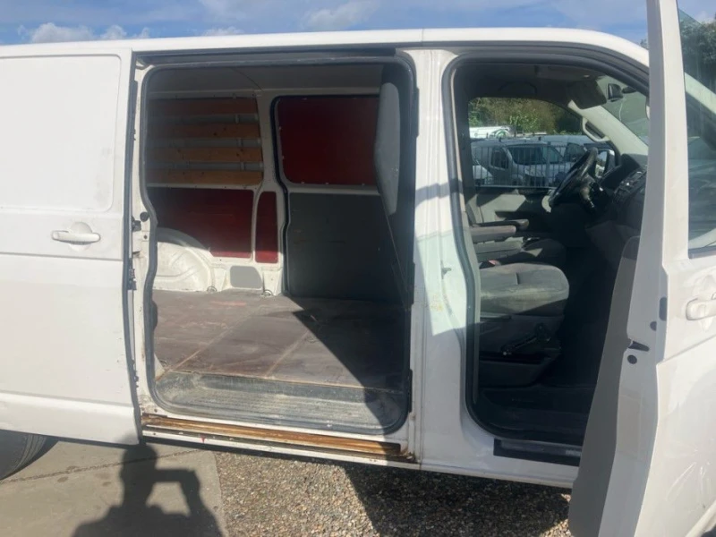 VW Transporter L2H1 AC LM, снимка 7 - Бусове и автобуси - 47800622