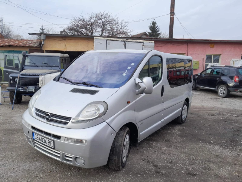 Opel Vivaro пътнически, снимка 1 - Бусове и автобуси - 48470035