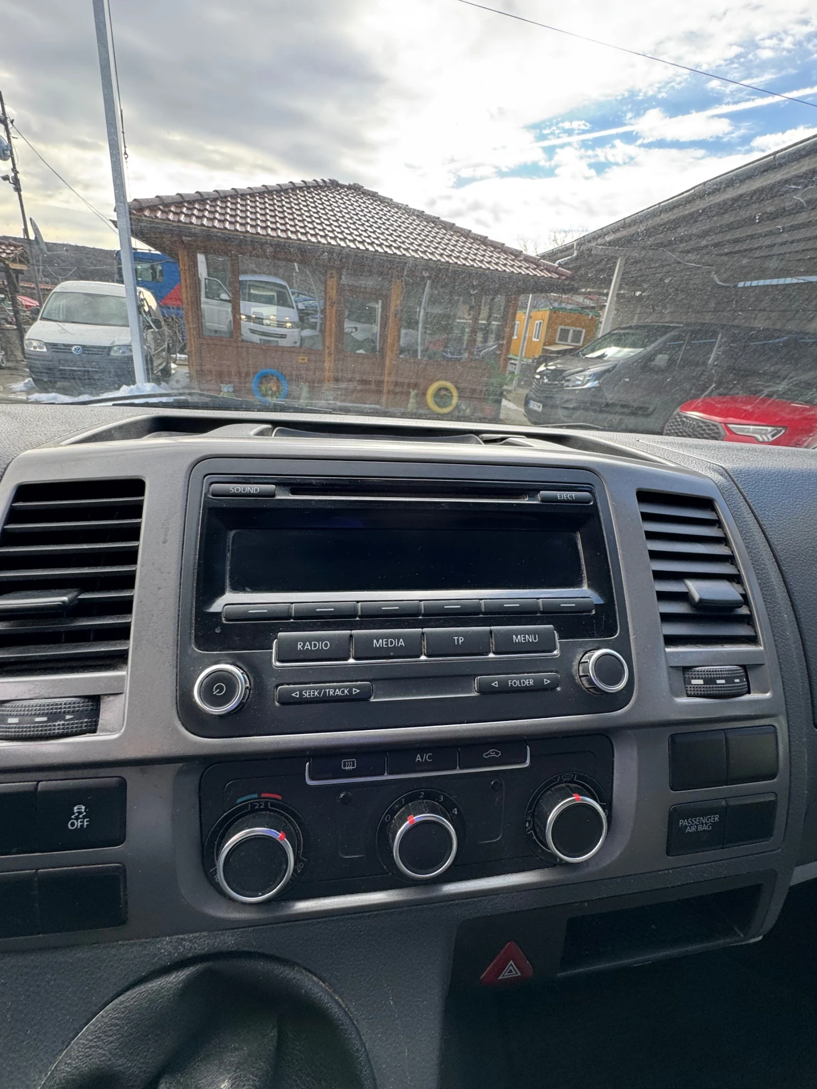 VW Transporter L2H1 AC LM, снимка 8 - Бусове и автобуси - 47800622