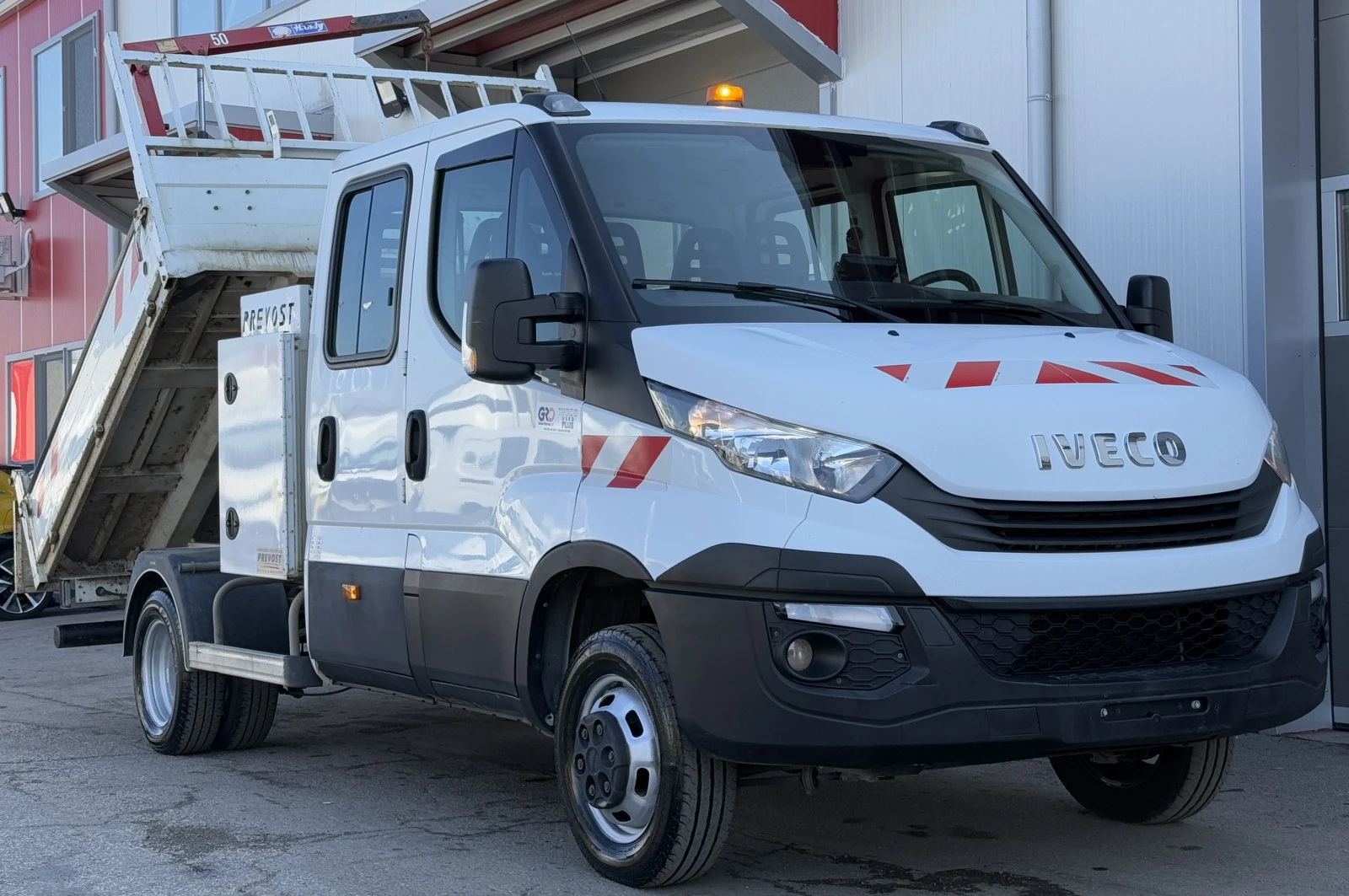 Iveco Daily 35C16 Самосвал с Кран Наличен - изображение 9