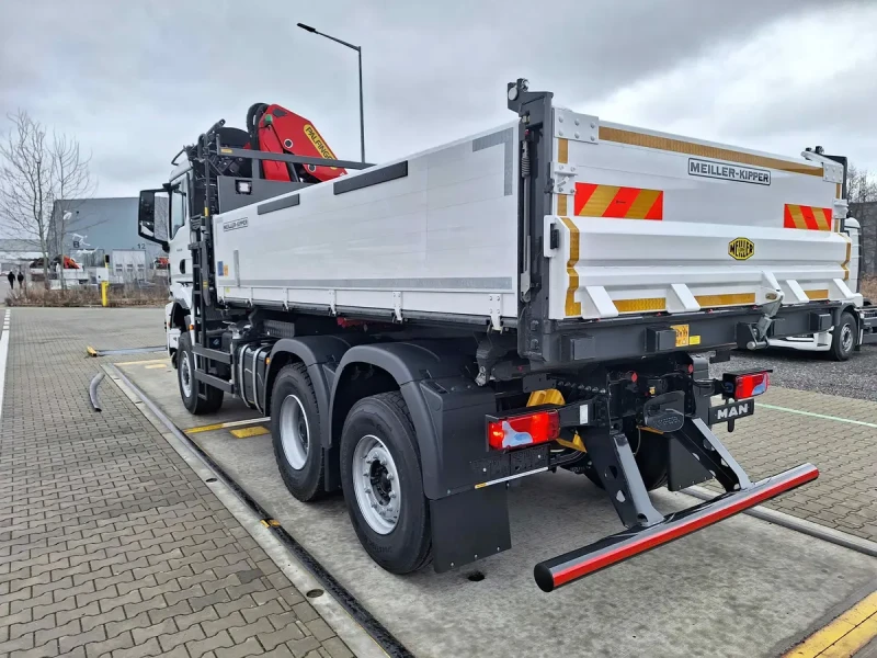 Man Tgs 28.520 6x4-4 + Meiller, снимка 5 - Камиони - 52836315