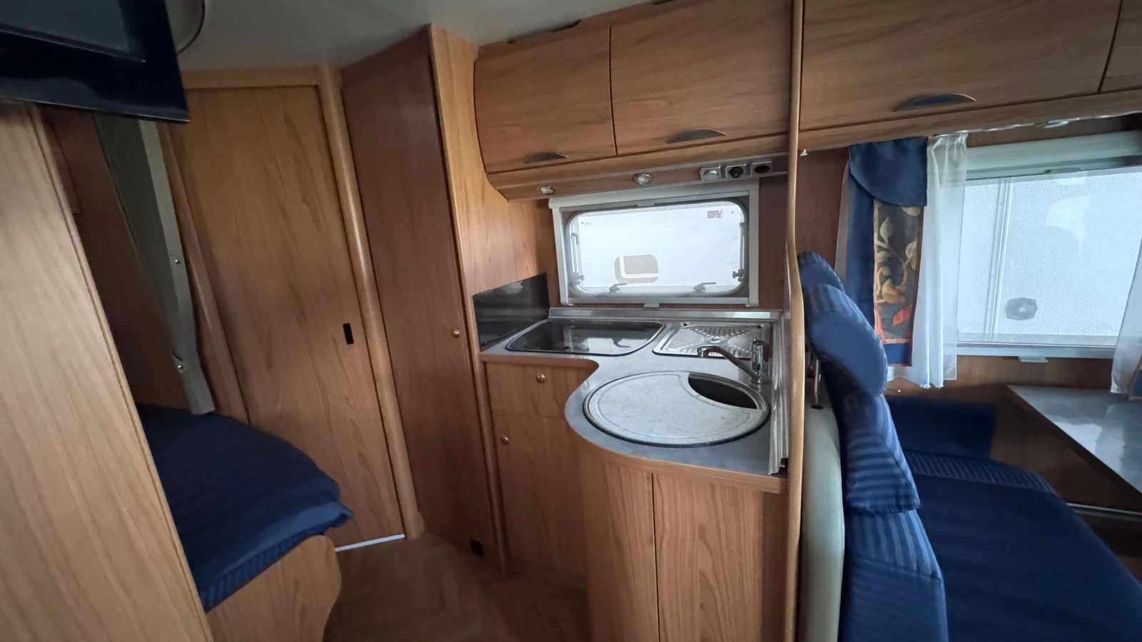 Кемпер Burstner Aviano 690/ Fiat Ducato 2.8 JTD  - изображение 9