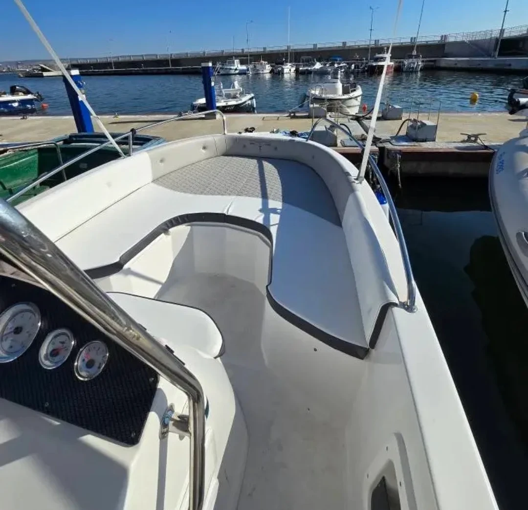 Моторна яхта ACM Dufour Trimarchi 19 open - изображение 7