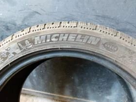 Гуми Зимни 235/45R19, снимка 5