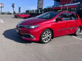 Toyota Auris 1.6 132k.c АВТОМАТИК! ВСИЧКИ ЕКСТРИ!, снимка 2