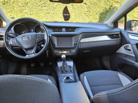 Toyota Avensis, снимка 12