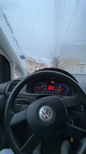 VW Touran 2.0, снимка 5