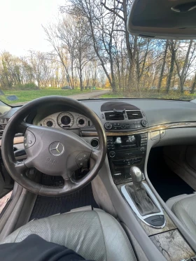 Mercedes-Benz E 220, снимка 11