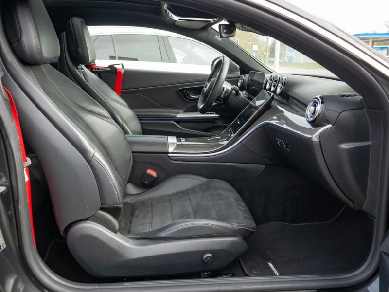 Mercedes-Benz CLE 220D AMG Sport Premium LED Pano, снимка 7 - Автомобили и джипове - 50274681