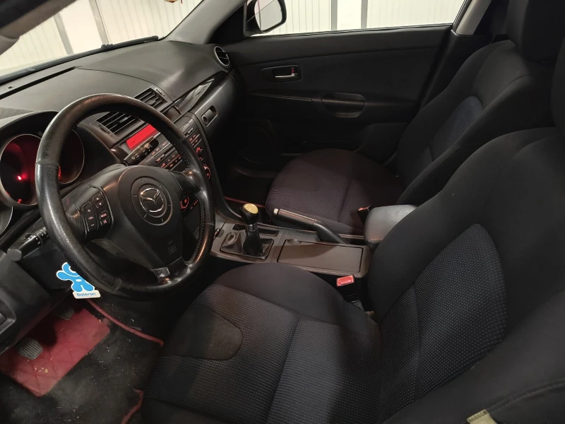 Mazda 3, снимка 10 - Автомобили и джипове - 52531729