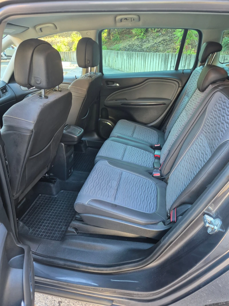 Opel Zafira Тourer, снимка 3 - Автомобили и джипове - 52205192