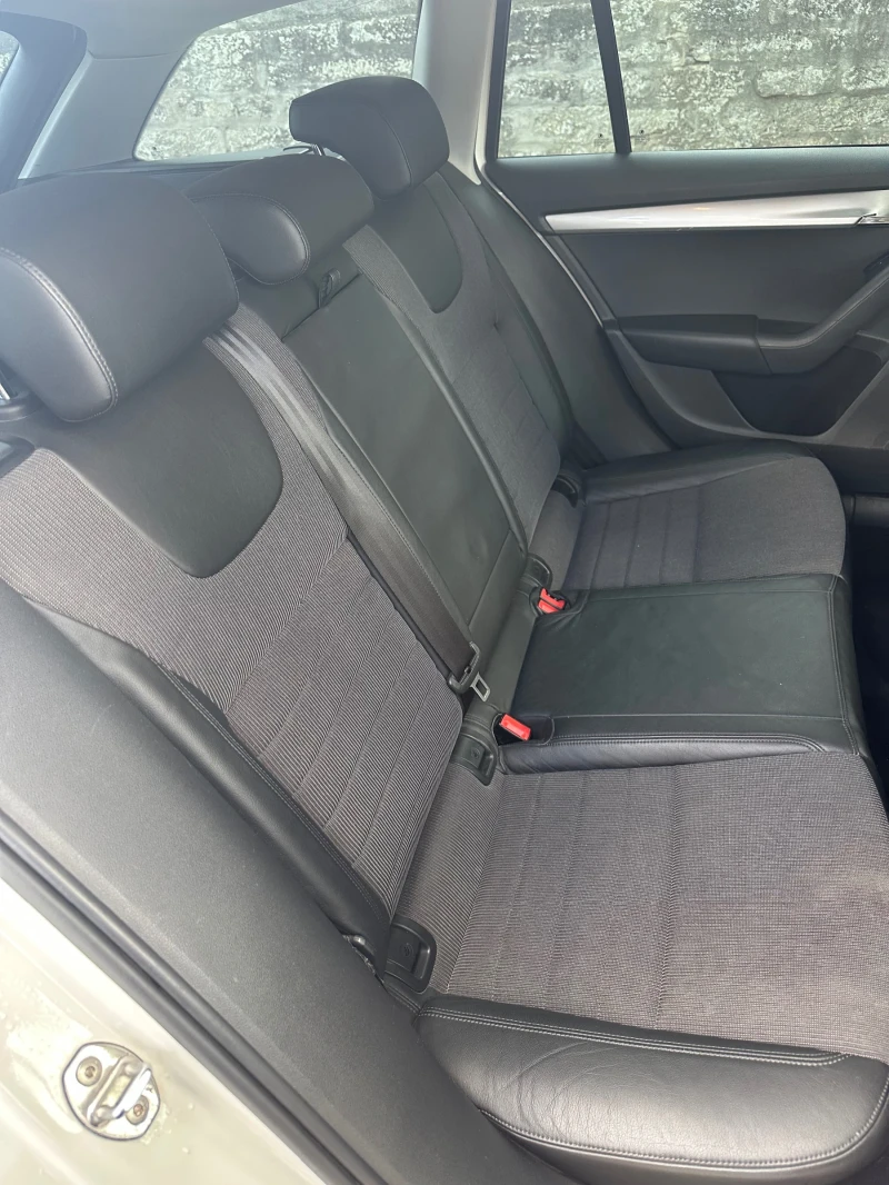 Skoda Octavia 4x4 DSG, снимка 5 - Автомобили и джипове - 52203883