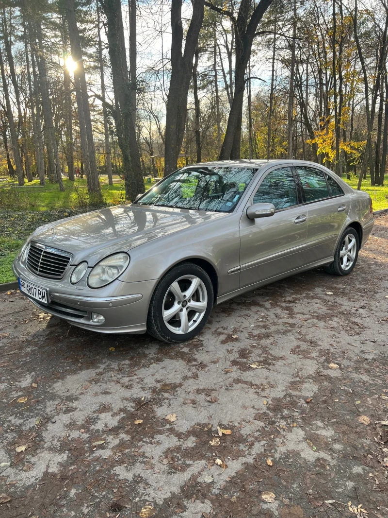 Mercedes-Benz E 220, снимка 2 - Автомобили и джипове - 52549500