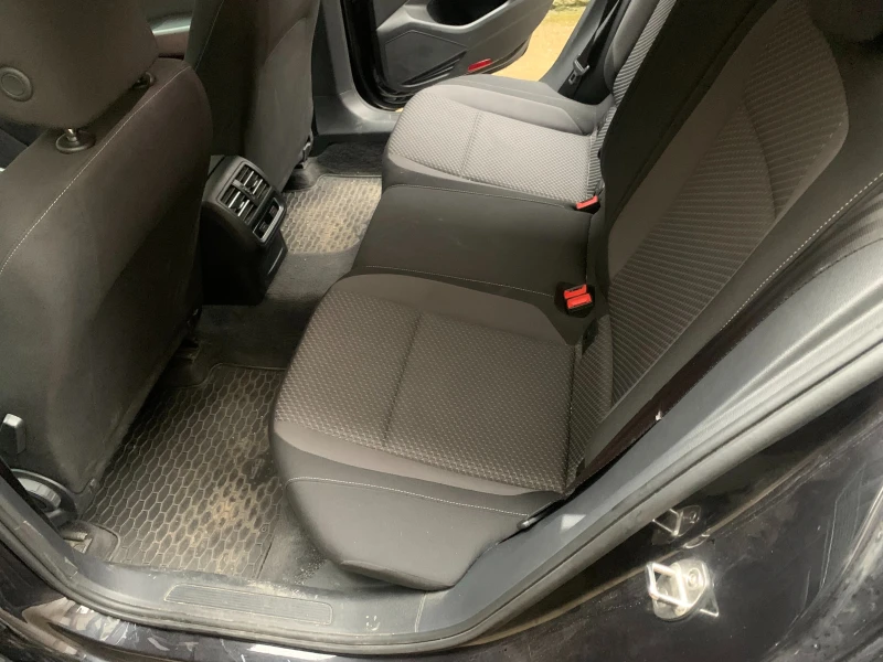 VW Passat 1, 6, 115000 км, снимка 7 - Автомобили и джипове - 53055980