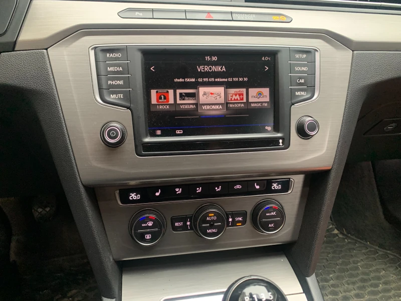 VW Passat 1, 6, 115000 км, снимка 11 - Автомобили и джипове - 53055980