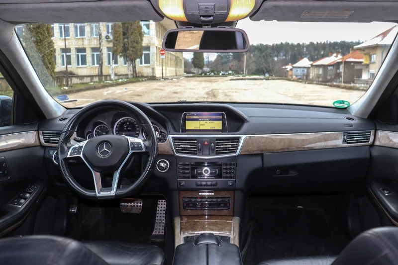 Mercedes-Benz E 300 CDI AMG , снимка 9 - Автомобили и джипове - 53403896