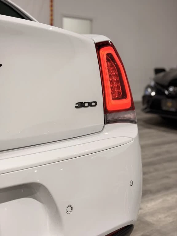 Chrysler 300c Touring L* AWD* АвтоКредит* (ЦЕНА ДО БГ) - изображение 10